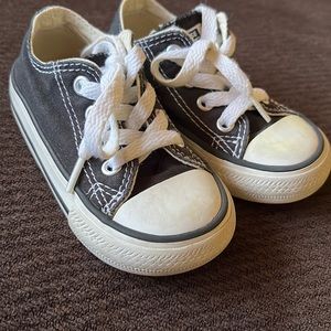 Toddler converse size 5